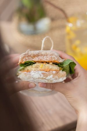 “Tuna” sándwich (chickpeas+vegan mayo+celery+corn+jalapeño+onions+lettuce+chipotle dip) at Gardeno in Tijuana