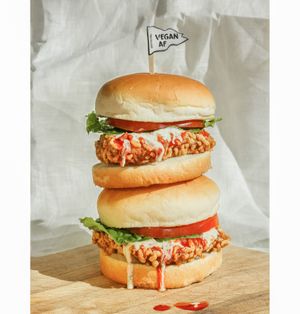 Crispy "Chickn" Buffalo Ranch Burger - Made with organic Tofu, this crispy chickn burger is a favorite among customers!  at Gardeno in Tijuana