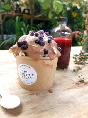 Are kind, the food is healthy n deli ☺️ at The Organic Press in Toronto