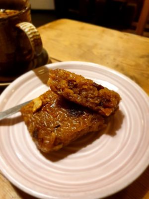 sweet rice with nuts and jujubes at Traditional Tea House Insadong (전통 찻집 인사동) in Seoul