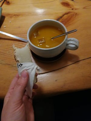 Grilled rice cake 😍 at Traditional Tea House Insadong (전통 찻집 인사동) in Seoul