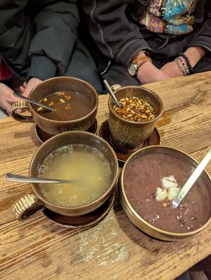 The citrus tea 5/10 jujube tea 4/10 at Traditional Tea House Insadong (전통 찻집 인사동) in Seoul