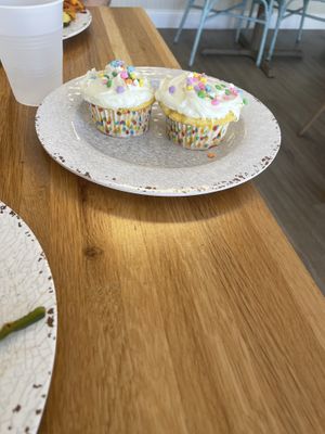 Cupcakes the owner kindly gave us free of charge as a welcome to the restaurant   at Veg Eats Foods  in Delray Beach