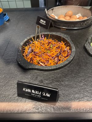 toppings all vegan  at Rice On! in Berlin