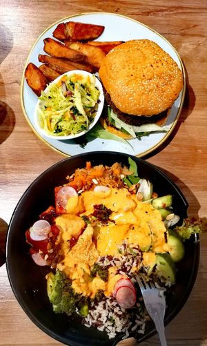 Bang bang bowl and Macsoul burger at Soul Food Kitchen in Glasgow