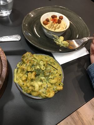 Mac & Greens and Houmous at Soul Food Kitchen in Glasgow