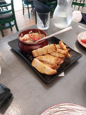 bougiourdi
 at Tarantula in Thessaloniki