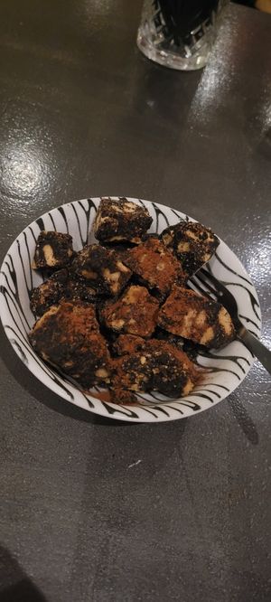 Kormos (chocolate und biscuit dessert) at Tarantula in Thessaloniki