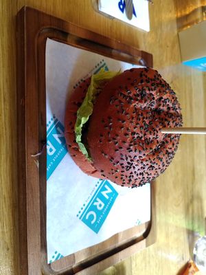 Redefine burger at Nieuw Rotterdams Café in Rotterdam