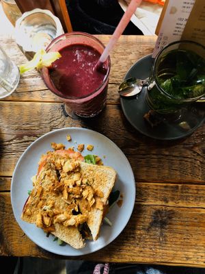 Vegan coconut-back sandwich at Die 3 Schwestern in Muenster