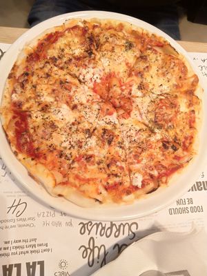 Gluten-free vegetarian pizza (margarita) at LA Fresh in Novi Sad