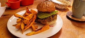 Pulled pork sandwich with sweet potato chips at Kula in Pisac