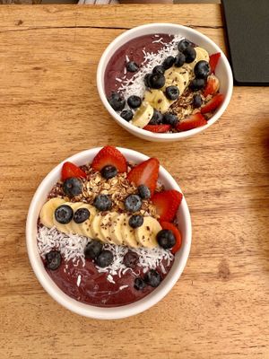 Açaí bowls   at Kula in Pisac