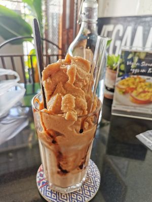 Shake banana + cacao at Asa Vegan Kitchen and Studio in Chiang Mai