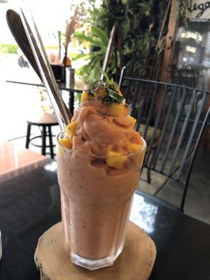 Smoothie at Asa Vegan Kitchen and Studio in Chiang Mai