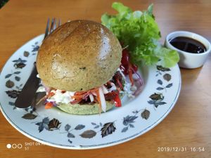 Pulled BBQ mushroom burger at Asa Vegan Kitchen and Studio in Chiang Mai