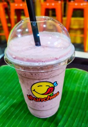 Strawberry Shake at Munchies Tha Phae Gate in Chiang Mai