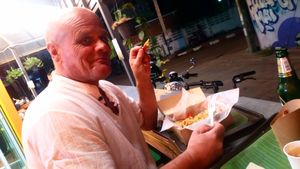 Omnivore father really enjoyed the mac n cheese!!!!!  at Munchies Tha Phae Gate in Chiang Mai