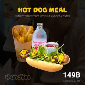 Hot Dog Meal at Munchies Tha Phae Gate in Chiang Mai