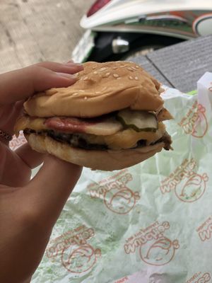 Cheeseburger at Munchies Tha Phae Gate in Chiang Mai