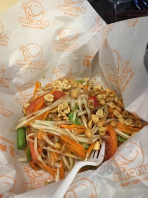 Papaya salad at Munchies Tha Phae Gate in Chiang Mai