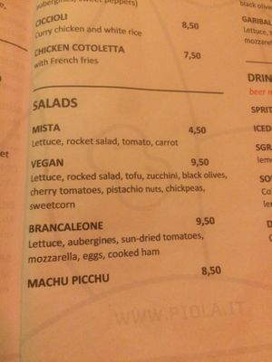 Vegan salad at Pizzeria Piola in Treviso