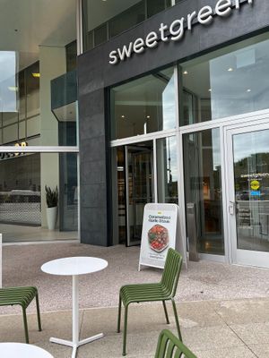 entry on Michigan Ave. at sweetgreen - Michigan Ave in Chicago
