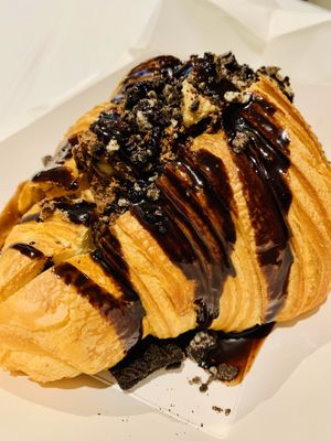 Cookiiiiieeeeessss at Weirdoughs in Melbourne