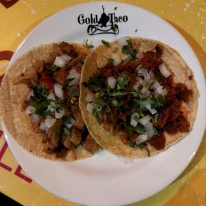 Paco de brocheta y chicharrón, este último me sorprendió en cuanto a textura y sabor. at Gold Taco - Roma Norte in Mexico City