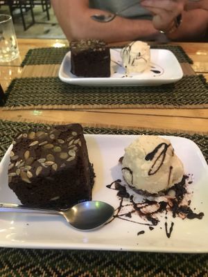 Brownie and vanilla ice cream at Taste from Heaven in Chiang Mai