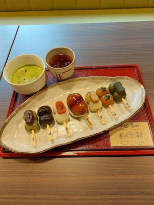 Dango set at Ikkyu-an in Kyoto