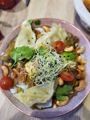 Bowl asked to be vegan at Verdura in Metz