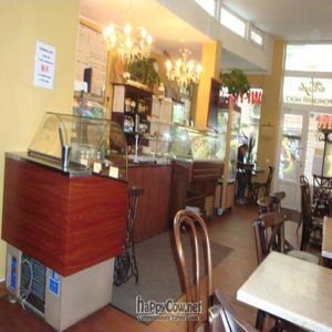 inside at Troitskiy Most - Liniya in St Petersburg