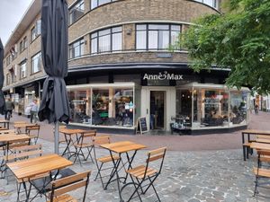 front + plenty of outdoor seating at Anne&Max in Leiden