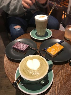 Matcha latte with soy milk and vegan raw cakes. Delicious!  at Anne&Max in Leiden