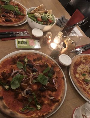 Vegan Tonno + Margarita   at Pizza Mono in Darmstadt