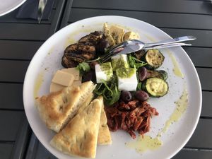 Vorspeisenteller, sehr gut 👍   at Pizza Mono in Darmstadt