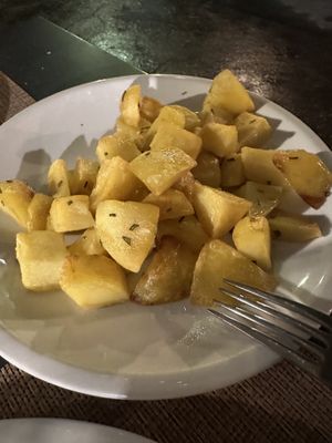 Fried potatoes  at Ristorante Cantina 26 in Rome