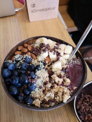 Acaí bowl at MakaMaka in Split