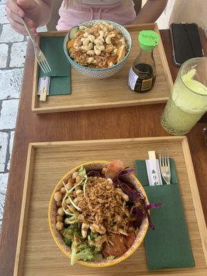 KAUAI poké bowl, and a custom bowl, both size medium at MakaMaka in Split
