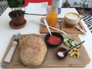 Just a simple tostada con tomate y aceite DELICIOSOS!!! at Parcería - Culto Al Cafè in Sevilla