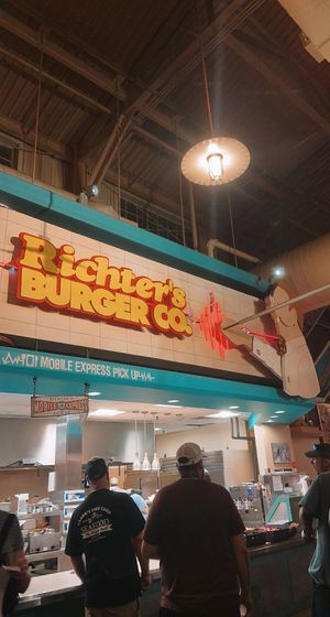 cute theming at Universal Studios - Richters 34 in Orlando