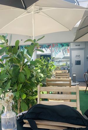 Outside seating in a parking lot  at Vegan Cuban Cuisine in Miami