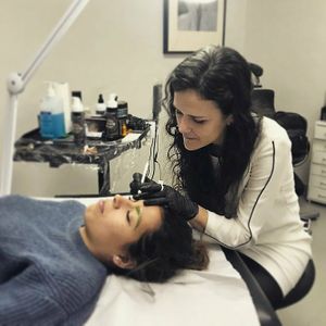 Micropigmentacion y dermoblading at SanMan Tattoo Parlor in Madrid