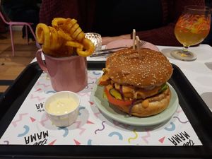 Burger at Deer Mama in Amsterdam