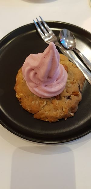 Cookie with soft serve (~6.50€) at Deer Mama in Amsterdam