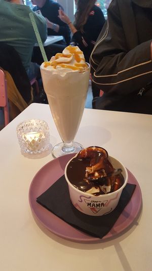 Ice cream with chocolate sauce; dirty banana boozy shake at Deer Mama in Amsterdam