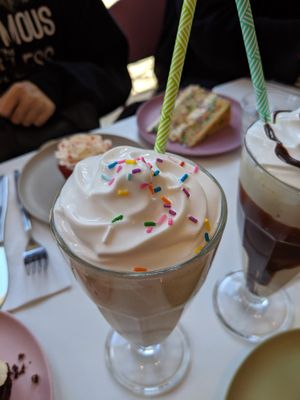 Shakes at Deer Mama in Amsterdam
