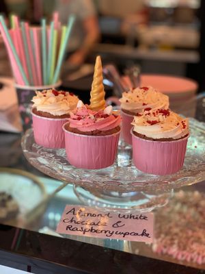 Unicorn cupcake at Deer Mama in Amsterdam