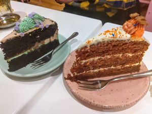 After Eight cake and Carrot cake at Deer Mama in Amsterdam